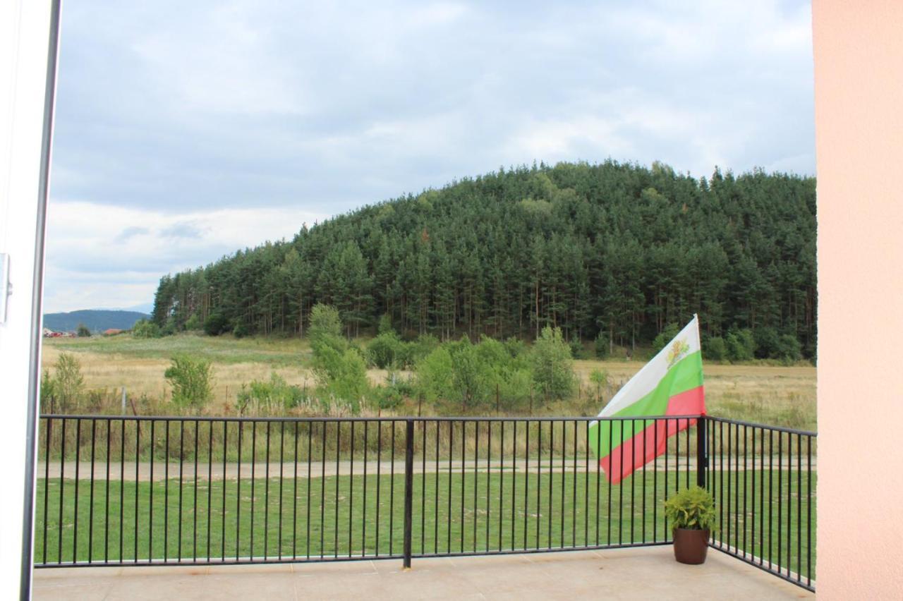 Къщи За Гости Ореха Samokov Exterior photo